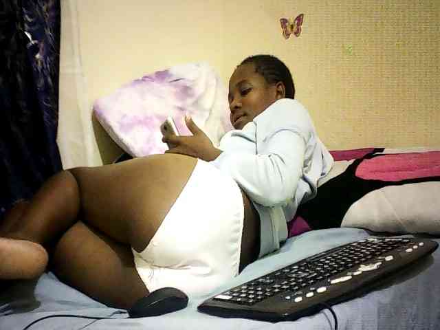 Sweetebonny webcam