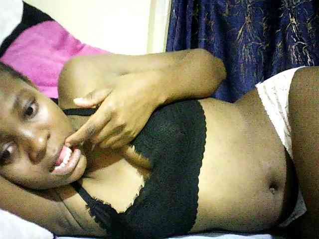 Sweetebonny webcam