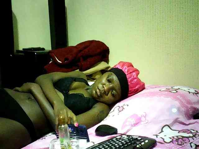 Sweetebonny webcam