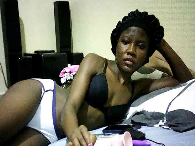 Sweetebonny webcam