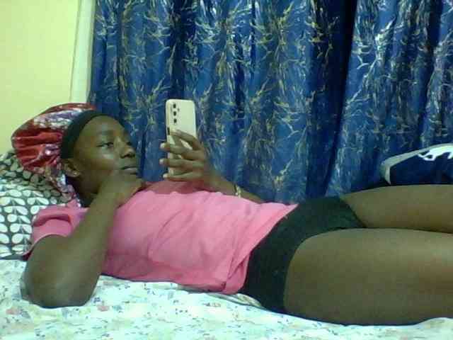 Sweetebonny webcam