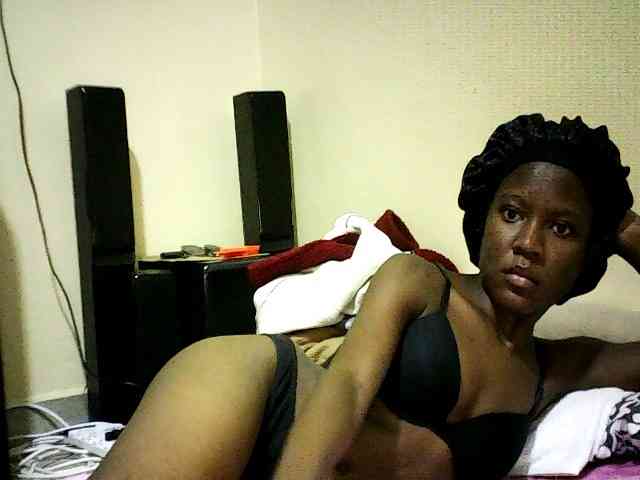Sweetebonny webcam