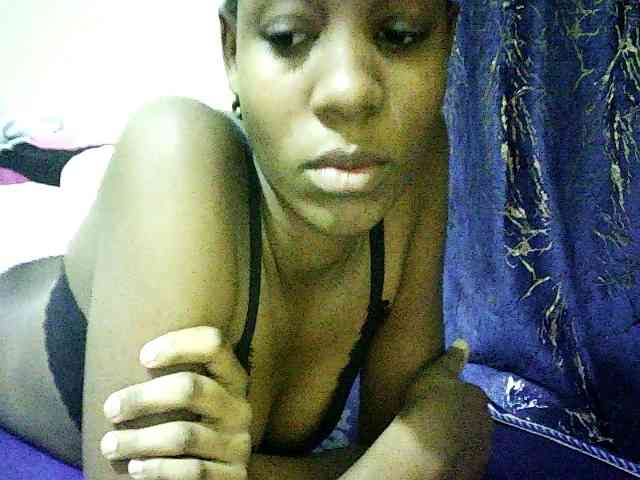 Sweetebonny webcam