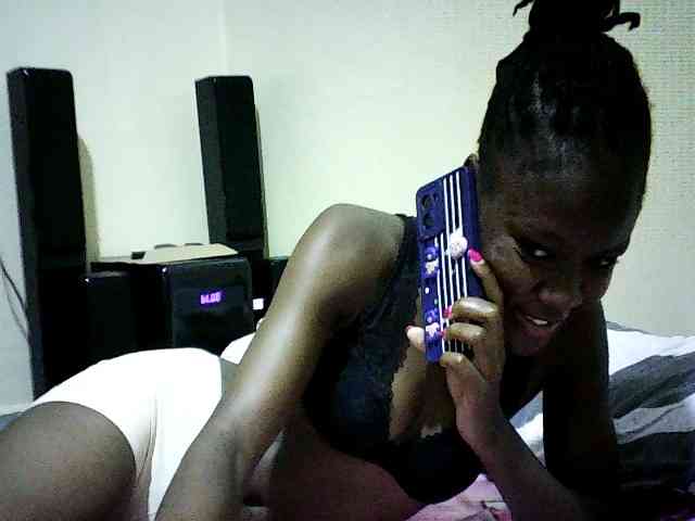 Sweetebonny webcam
