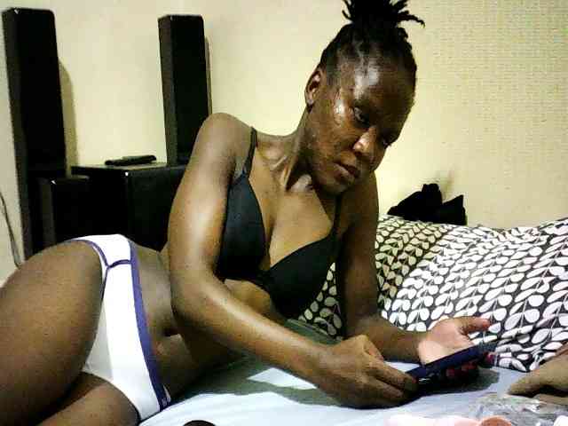 Sweetebonny webcam