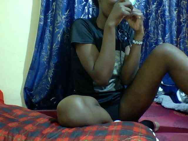 Sweetebonny webcam