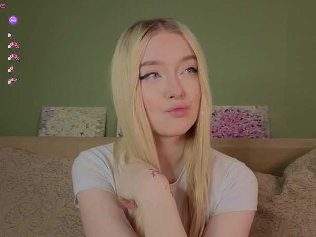 Erlenbayer's BongaCams show and profile