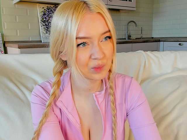 Erlenbayer live cam on BongaCams