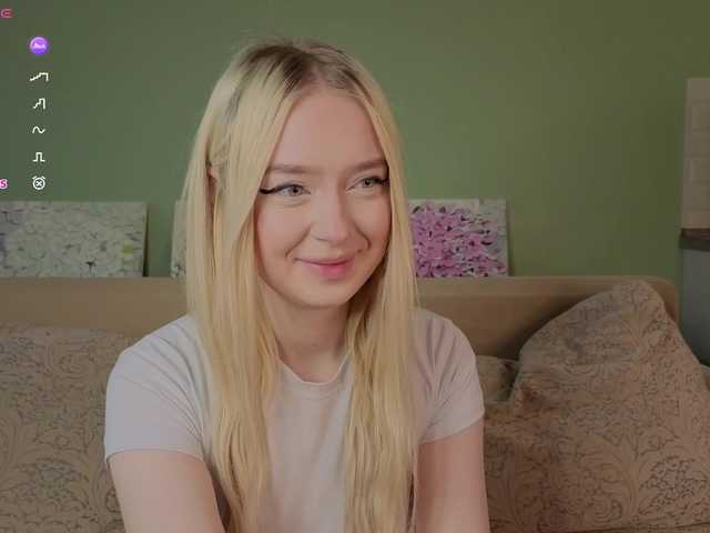 Erlenbayer's BongaCams show and profile