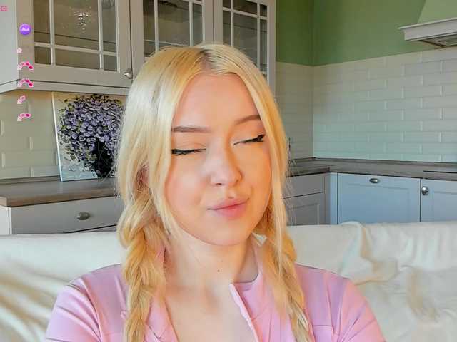 Erlenbayer live cam on BongaCams