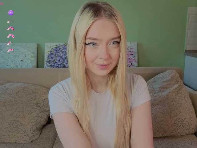 Erlenbayer's BongaCams show and profile