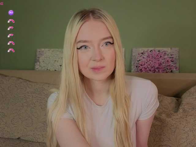 Erlenbayer's BongaCams show and profile