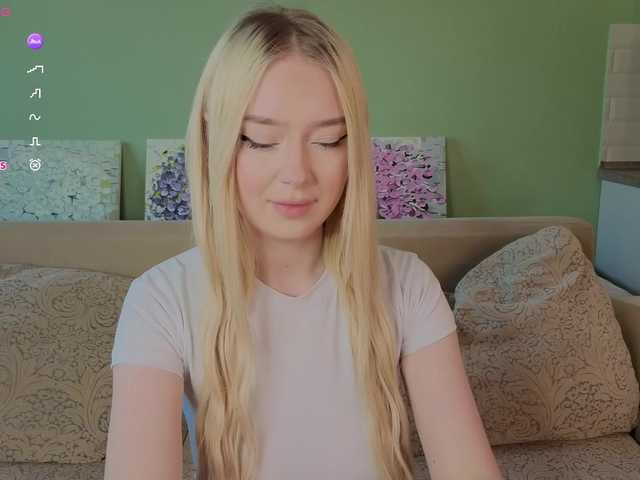 Erlenbayer's BongaCams show and profile