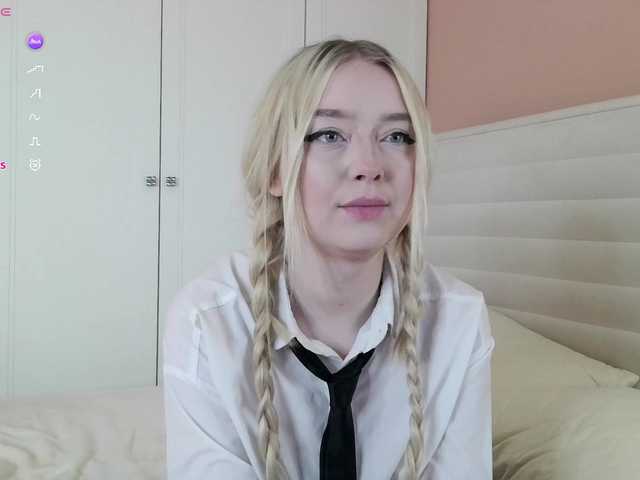 Erlenbayer's BongaCams show and profile