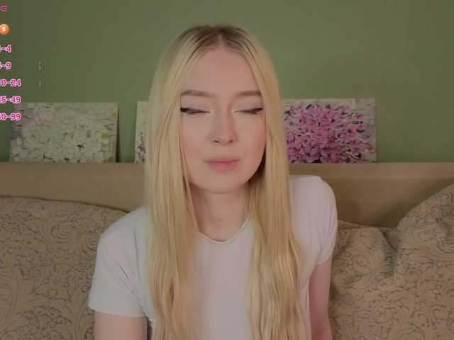 Erlenbayer's BongaCams show and profile