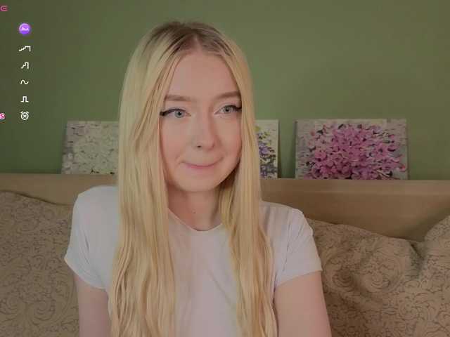 Erlenbayer's BongaCams show and profile