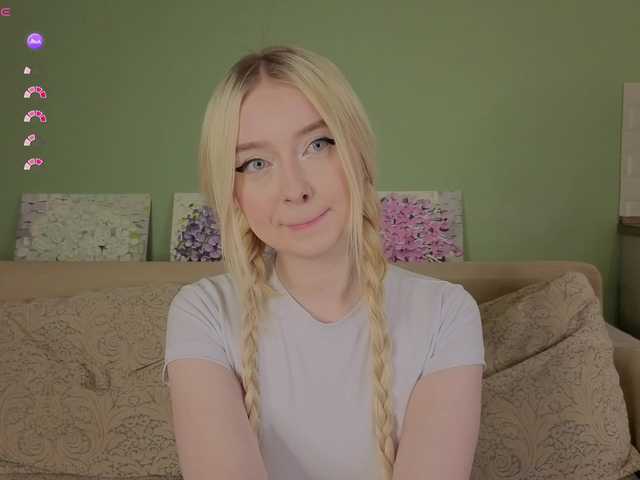 Erlenbayer's BongaCams show and profile