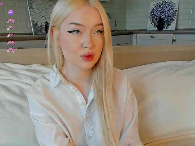 Erlenbayer Live Webcam on BongaCams
