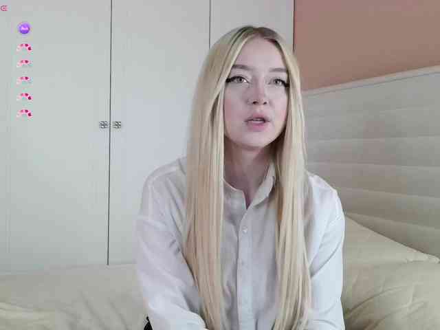 Erlenbayer Live Webcam on BongaCams