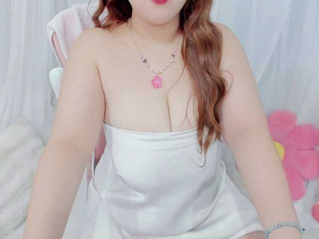 Mialala live cam on BongaCams