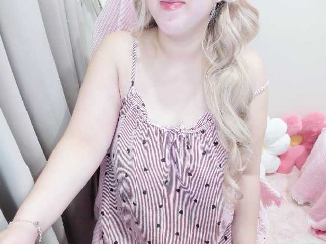 Mialala's BongaCams show and profile