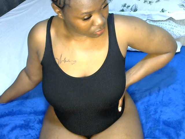 thebooty21 live cam on BongaCams