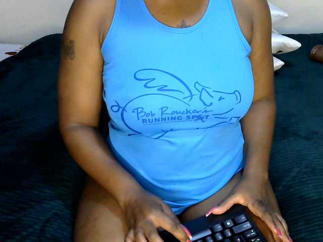 thebooty21 live cam on BongaCams