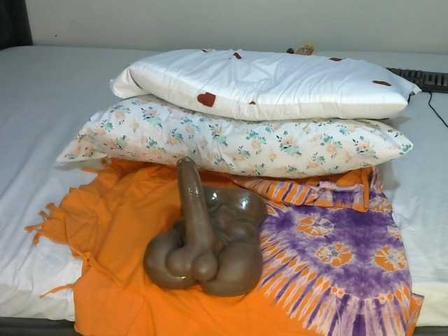 thebooty21 live cam on BongaCams