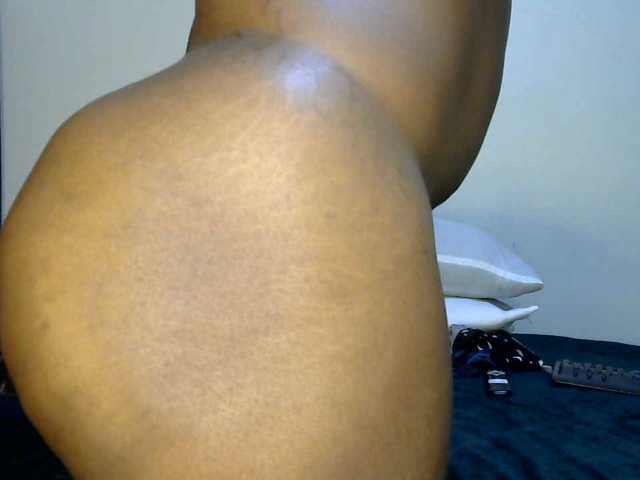 thebooty21 live cam on BongaCams