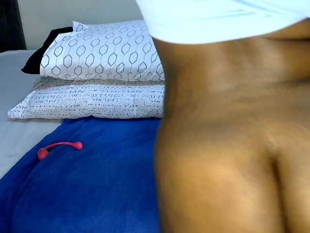 thebooty21 live cam on BongaCams