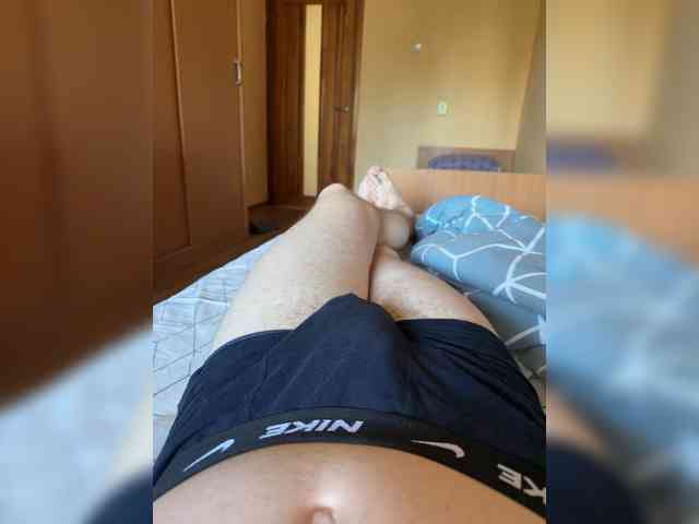 Nikifoot Live Webcam on BongaCams
