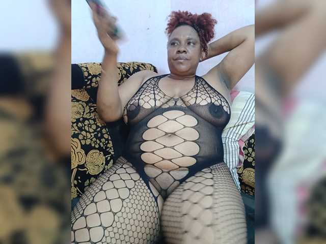 Carolnti live cam on BongaCams