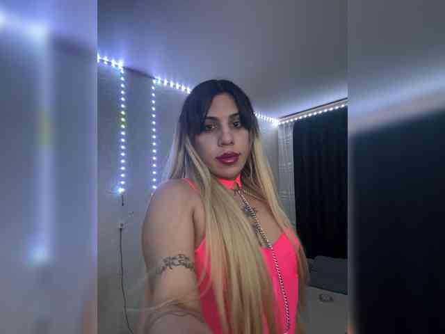 Diablita12 Live Webcam on BongaCams