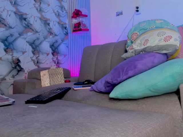 angisousa Live Cam on BongaCams