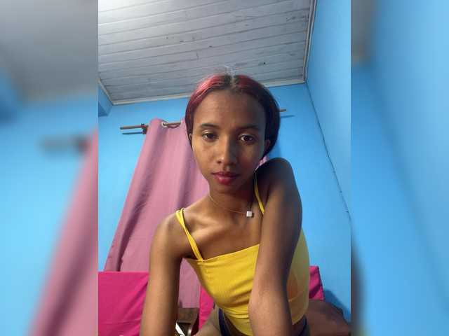 Ourka live cam on BongaCams