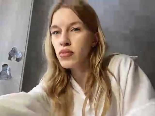 FloLifschitz's BongaCams show and profile