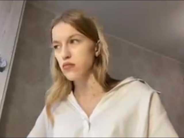 FloLifschitz's BongaCams show and profile