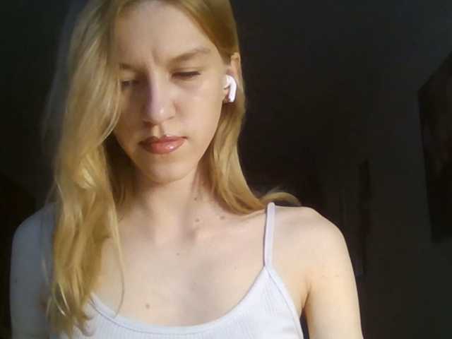 FloLifschitz's BongaCams show and profile