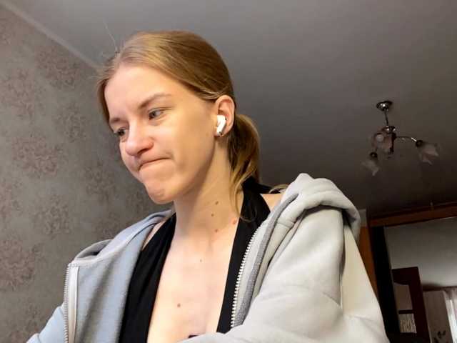 FloLifschitz's BongaCams show and profile