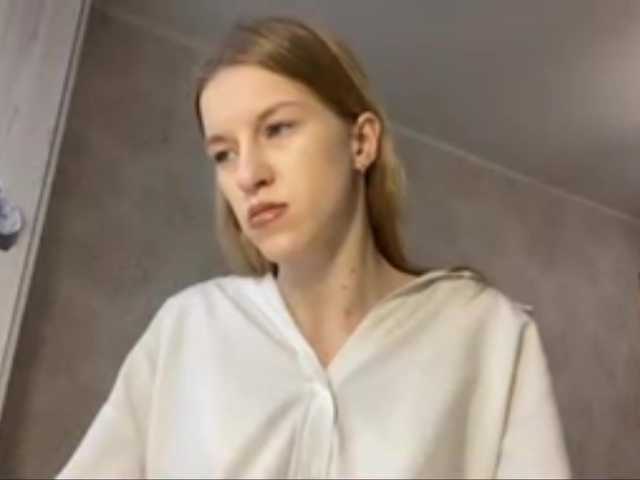  FloLifschitz chat room