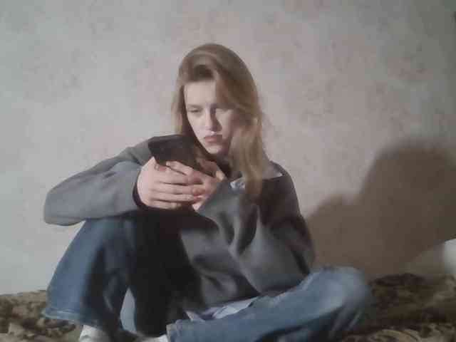 Model: FloLifschitz