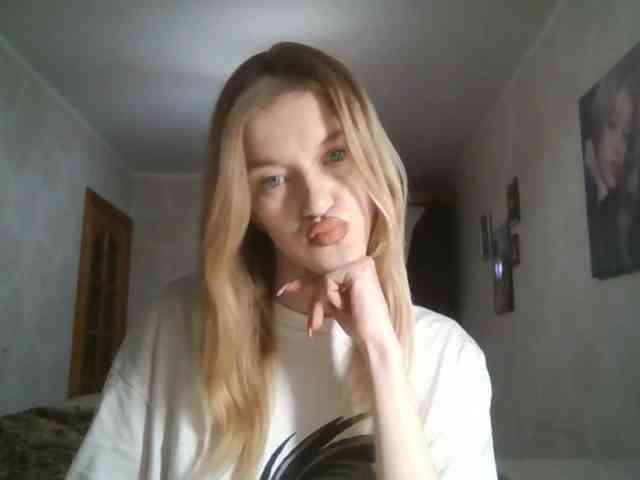 Model: FloLifschitz