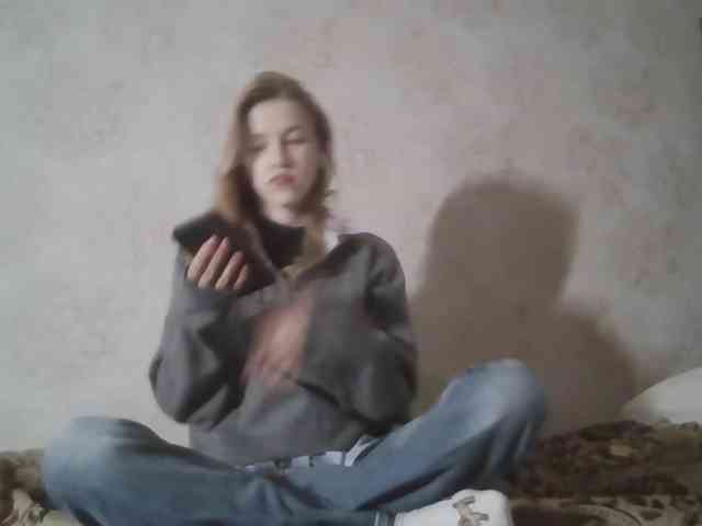 Model: FloLifschitz