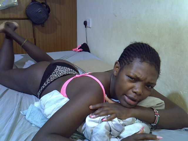 le modèle cute-tamara est en webcam porno dans un show sur le site bongacams, il possède les tags suivants: Ebony,Brunette,Hairy