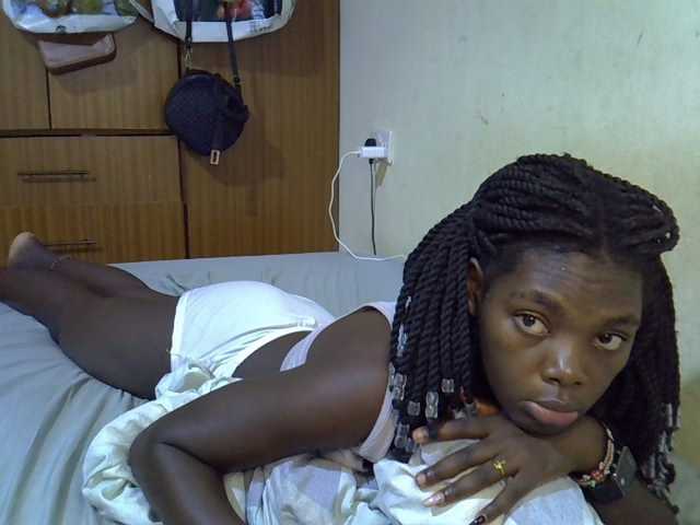 le modèle cute-tamara est en webcam porno dans un show sur le site bongacams, il possède les tags suivants: Ebony,Brunette,Hairy