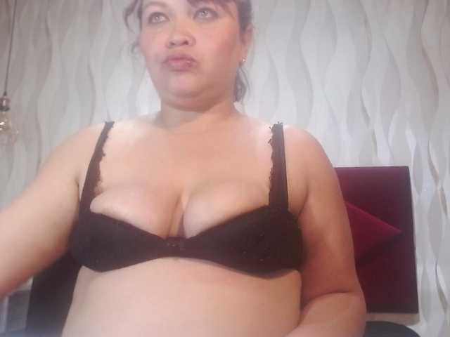 AngelicaMilf03 live cam