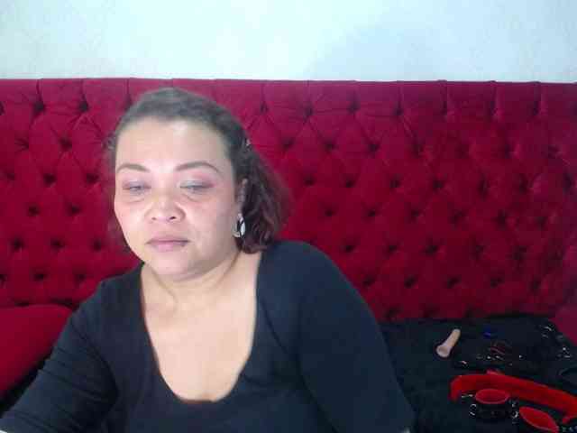 AngelicaMilf03 webcam