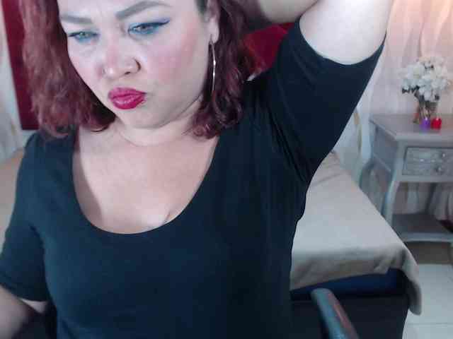 AngelicaMilf03 webcam