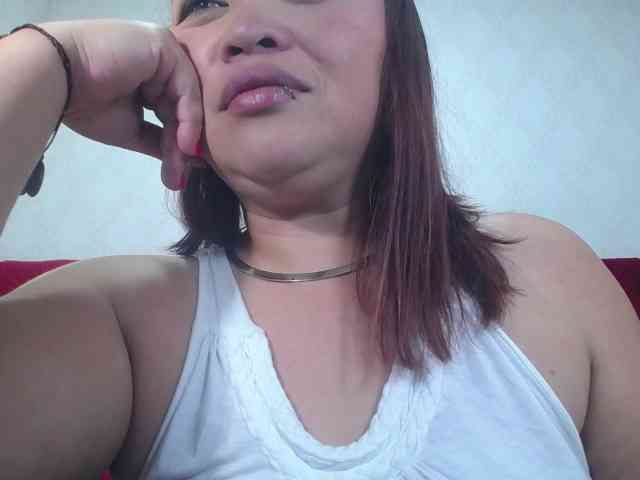 AngelicaMilf03 webcam