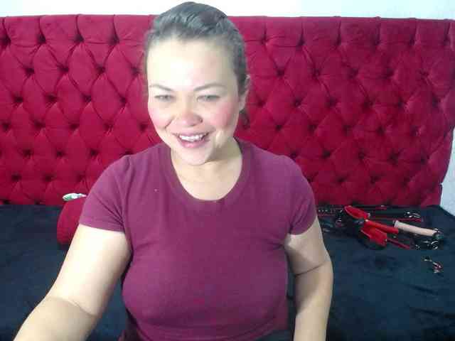 AngelicaMilf03 webcam